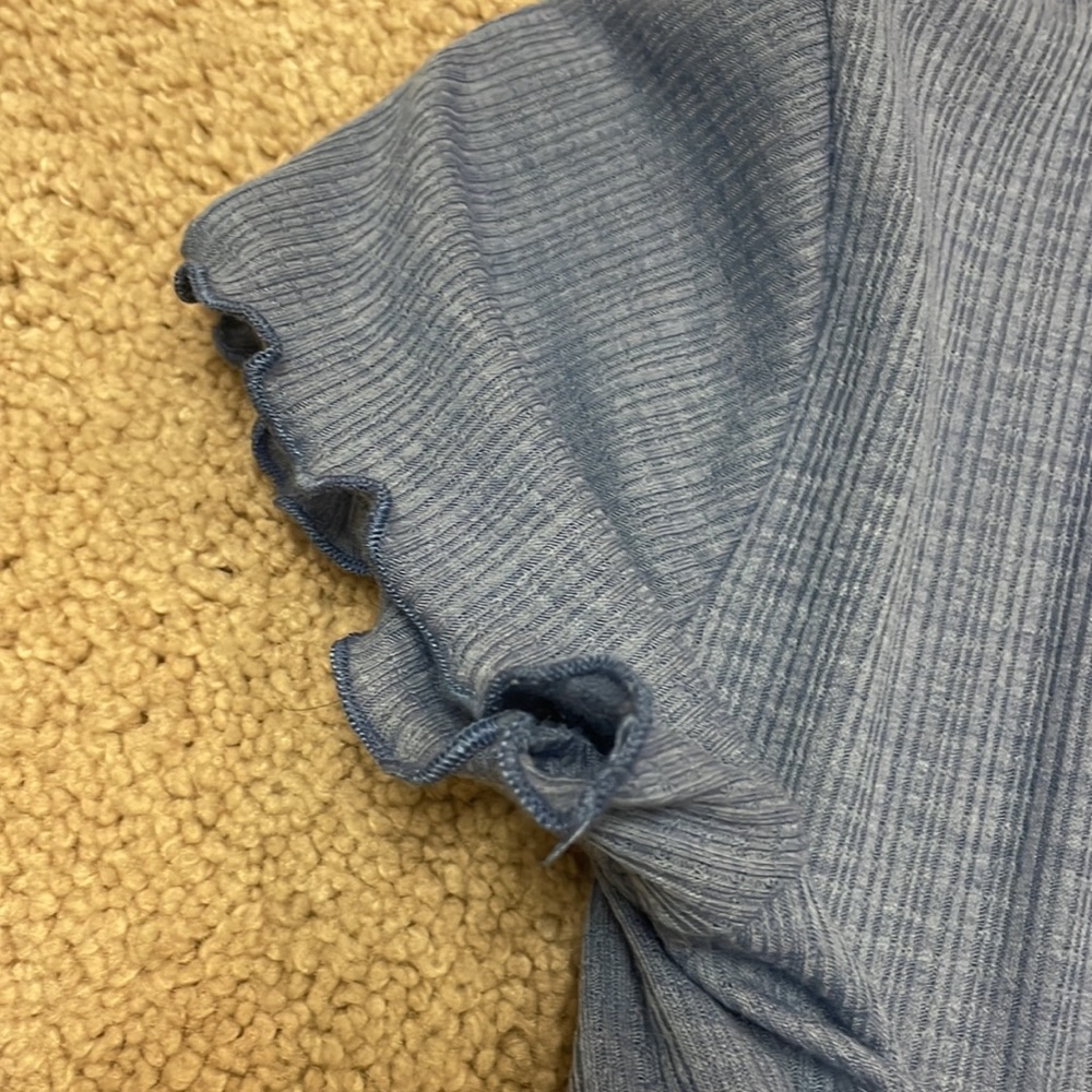 blue blouse - Picture 3 of 5